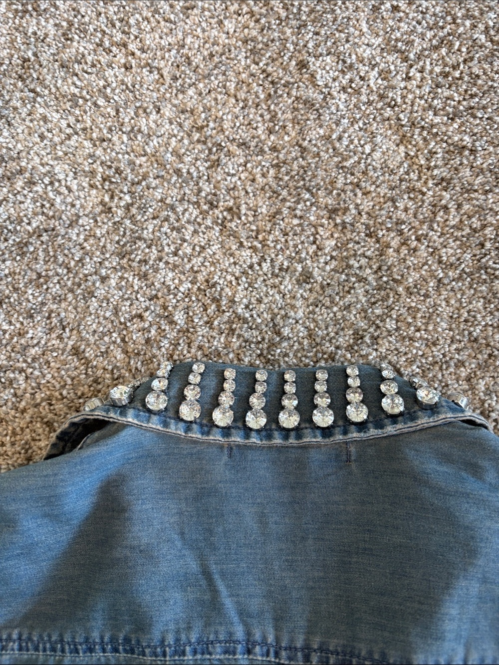 Michael Kors Studded Rhinestone Collar Denim Button-Down Shirt - size small - Picture 7 of 7
